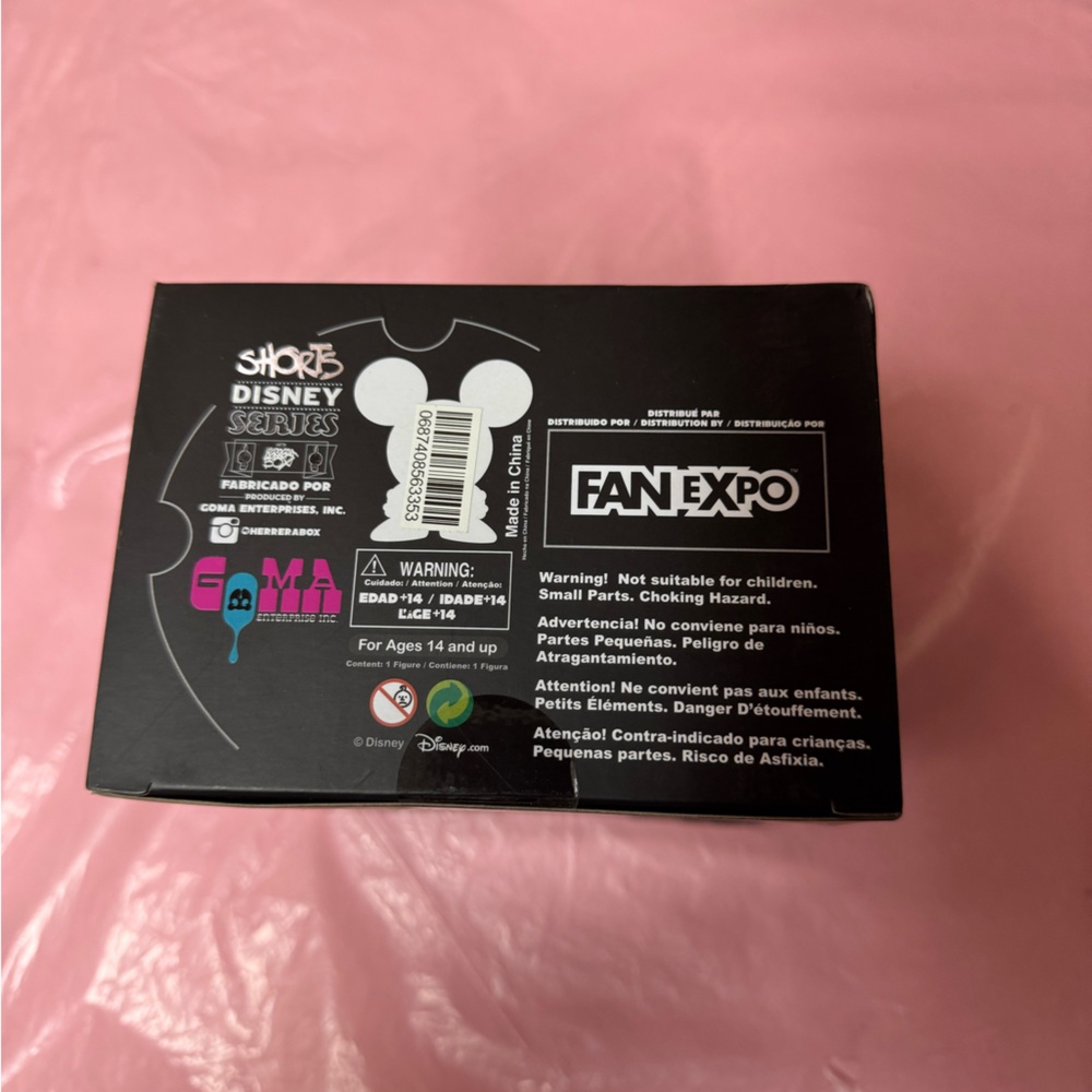 Disney Shorts Series Vinyl " PLUTO " Figure FAN EXPO Exclusive New in Sealed Box - Picture 4 of 5
